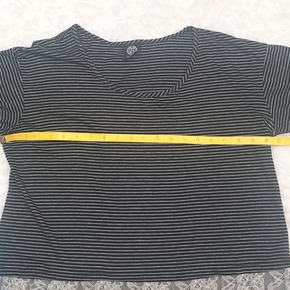 BOBEAU STRIPED SHORT SLEEVES TOP💥 - Picture 9 of 10